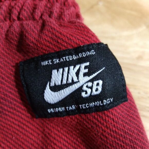 Nike SB Spell Out Logo Sweat Shorts - Picture 9 of 9